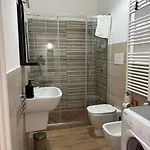 Casa Sandrili First, Station Appartement *