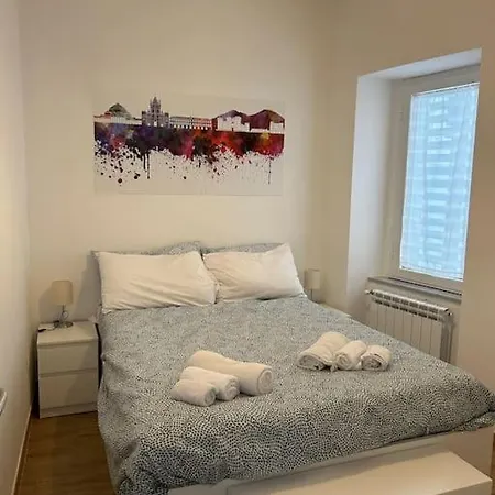 Casa Sandrili First, Station Apartment Naples
