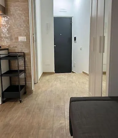 Casa Sandrili First, Station Apartment *